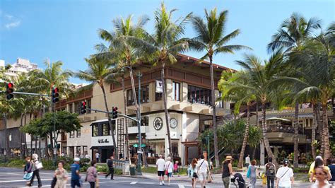 royal hawaiian center shops.